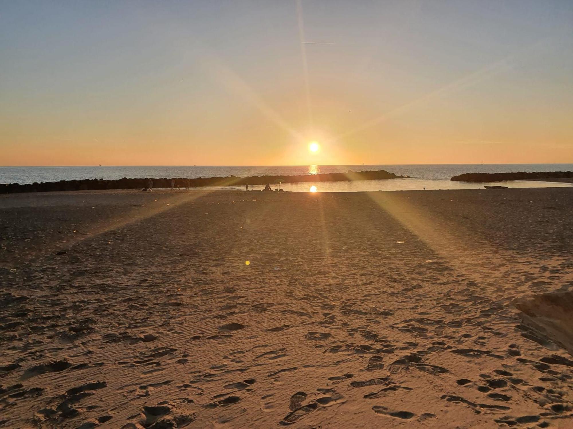 Отель Fiumicino Seaside Экстерьер фото